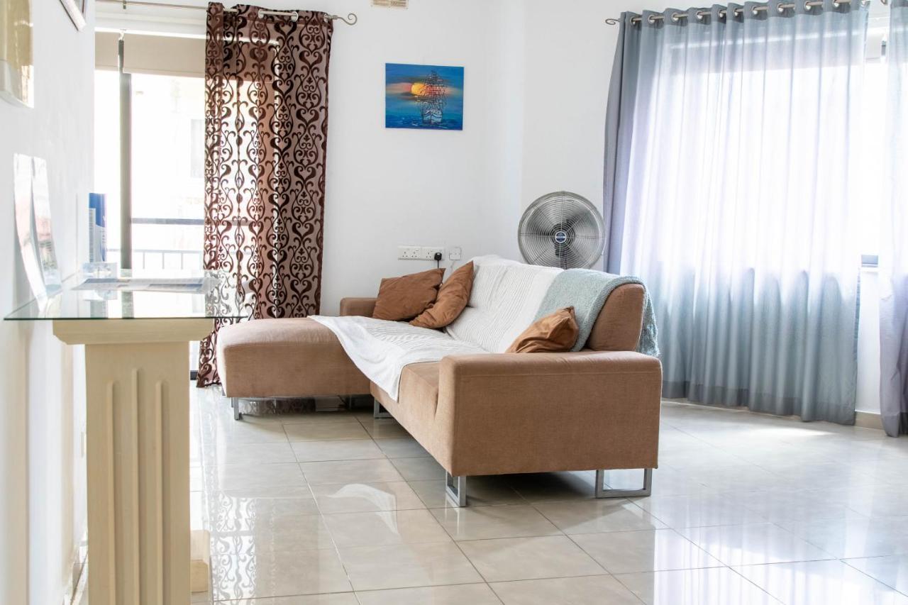 Spacious 3-Bedroom Apartment 30 Seconds From Sea Marsaskala Exterior photo