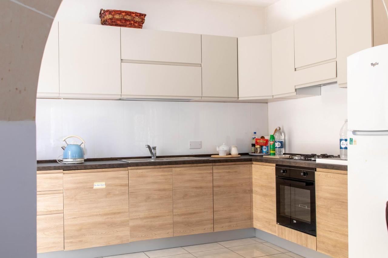 Spacious 3-Bedroom Apartment 30 Seconds From Sea Marsaskala Exterior photo
